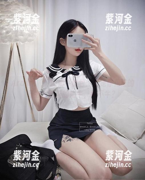 Aram(아람)的奶牛图包：这是你见过的最会摆造型的奶牛，牛不牛？