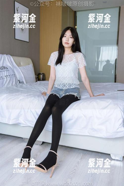 BoBoSocks袜啵啵 - 奶油你好，黑棉袜请进！我的高清套图准备好撩动你的感官了吗？