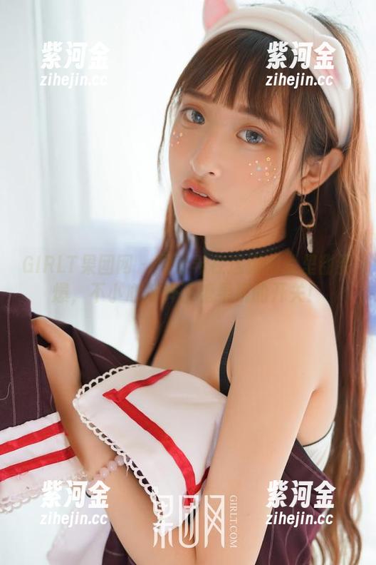 GIRLT果团网-周妍希 GIRLT果团网 - 周妍希在这张照片里甜到爆,不小心打开了糖果机的开关!