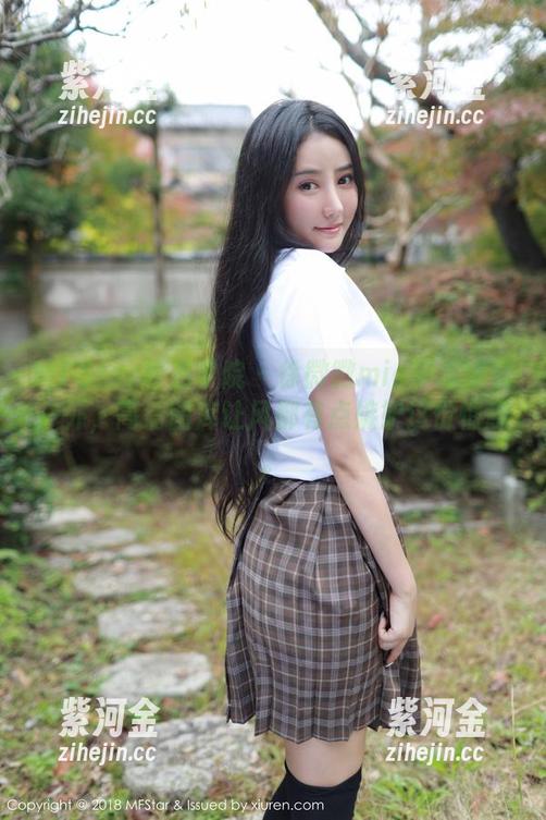 MFStar模范学院-徐微微mia MFStar模范学院 - 徐微微mia带你遨游户外,高清图库让风都有点嫉妒这份惬意。