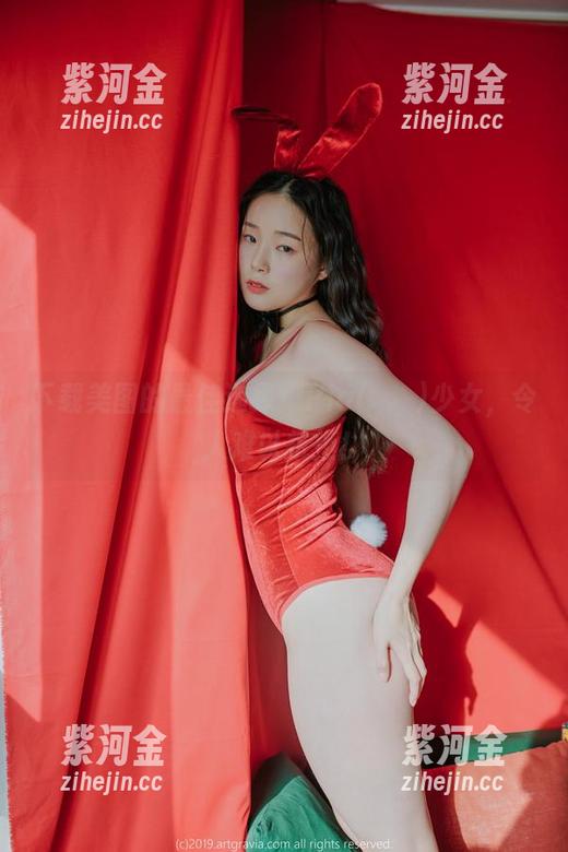 下载美图的最佳选择：Pia(피아)少女，令人难以抗拒！