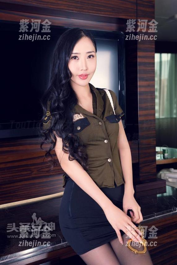 TouTiao头条女神 - 湿身前馈——神琦泽步泳衣图包福利的一点设想