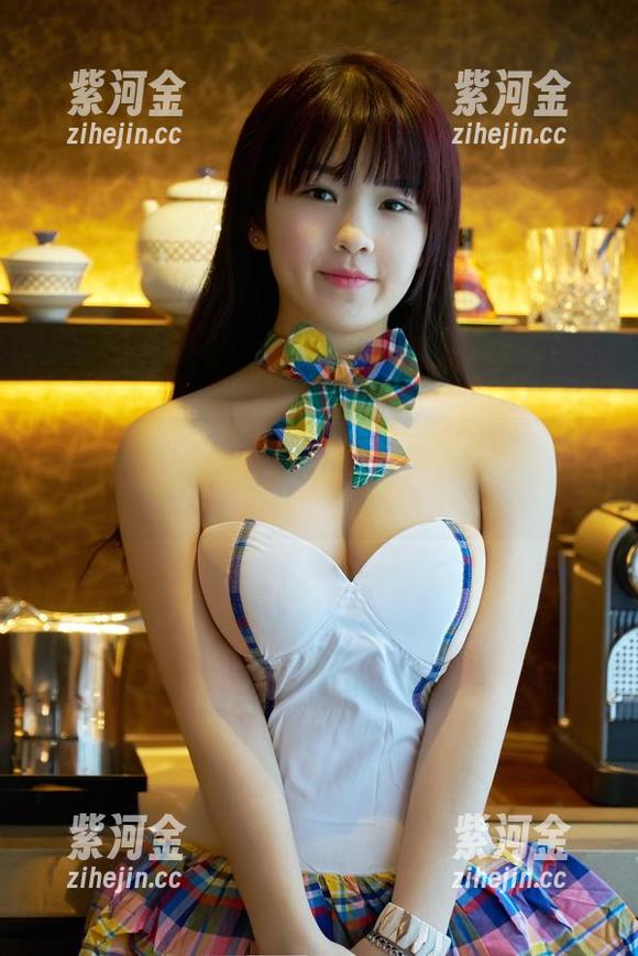 TuiGirl推女郎-何奕恋 TuiGirl推女郎 - 一腿足以倾倒的私拍,何奕恋再一次让人无言以对。