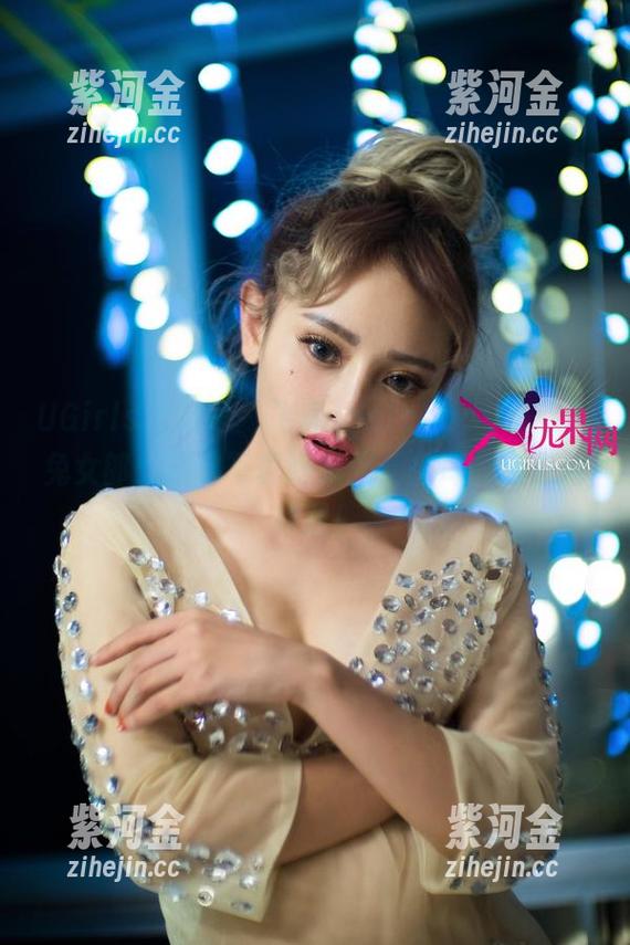 UGirls尤果网 - 飞Angelababy带你看兔女郎：精选写真好戏服，兔耳朵是必备神器！