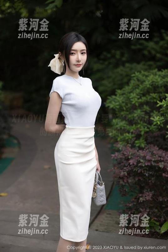 XIAOYU语画界-顾桥楠 XIAOYU语画界 - 偽物才要收费!顾桥楠的旗袍作品这是免费的哦