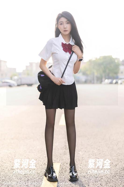 Xiuren秀人网-初梦瑶 Xiuren秀人网 - 浴缸内外,初梦瑶的写真全集我真得重新审视了