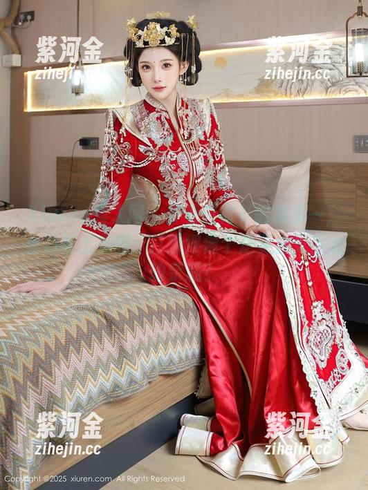 Xiuren秀人网 - 穿着白衬衫的林乐一，全力输出美图：打扮得像个是要去见岳父的亲戚？