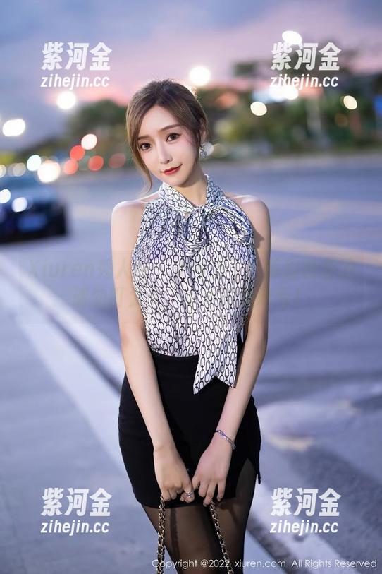 Xiuren秀人网-苏韵锦 Xiuren秀人网 - 女神来了!苏韵锦套图请勿盯太久,小心眼睛吃亏!