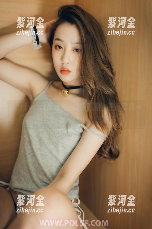 partycat轰趴猫-陈雅漫 partycat轰趴猫 - 陈雅漫的最新写真——豹纹引发的小小思考。