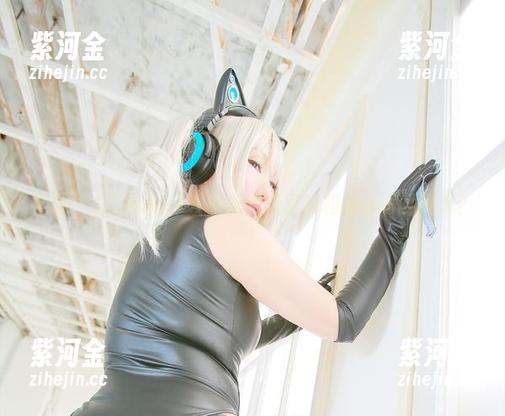 学妹サク(saku)教你如何用写真和cos同时撩人？