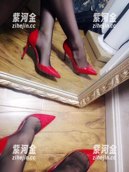 丝月神 微密圈 - 在线收获丝月神的“天使合影”,发光的不是翅膀,是她啊!