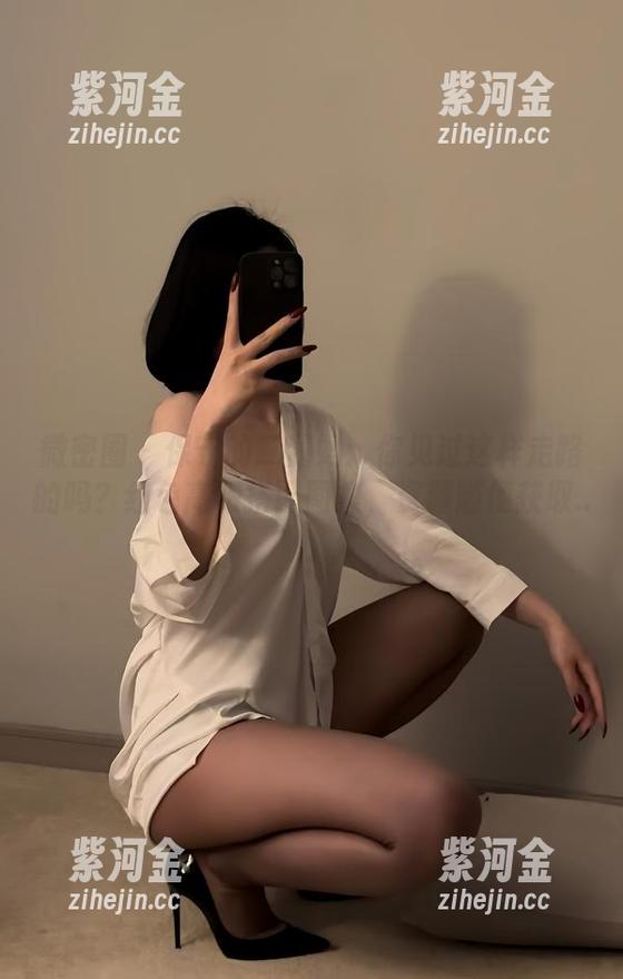 保守的二舅妈 微密圈 - 保守的二舅妈:你见过这样走路的吗?红色高跟搭配图集,资源随便获取...