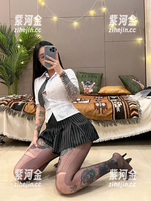 卡通百科老王 微密圈 - 卡通百科老王的短裤魔法:每张照片都像是一个小故事,居然让我想起小时候…