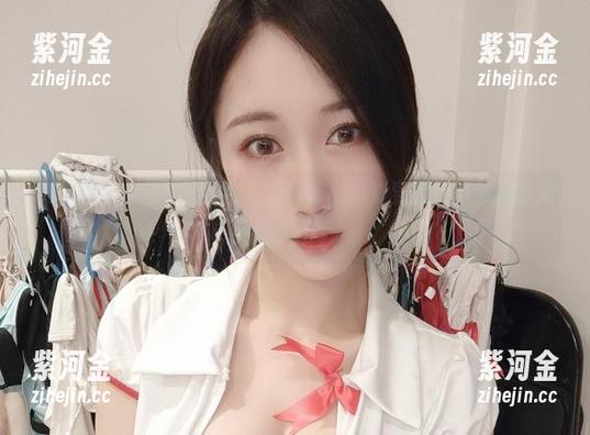 小玉吃果冻 微密圈 - 小玉吃果冻的可爱写真,高清到我都想拿去露天晒太阳。