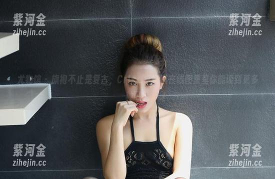 尤物馆-Cris_卓娅祺 尤物馆 - 旗袍不止是复古,Cris_卓娅祺在线图集里你能读到更多种可能