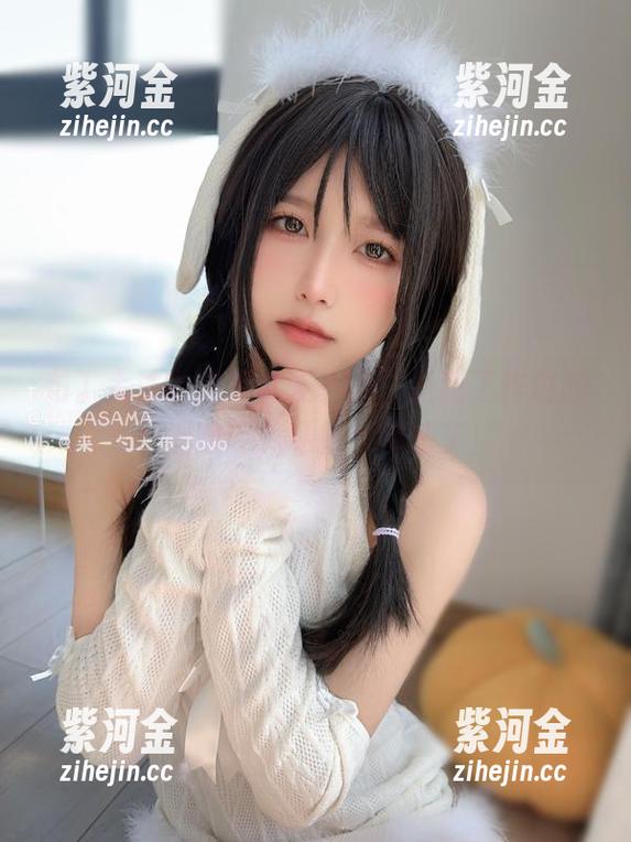 布丁大法的白毛女友套图，是我工作时的“消遣”，私拍太带感了！