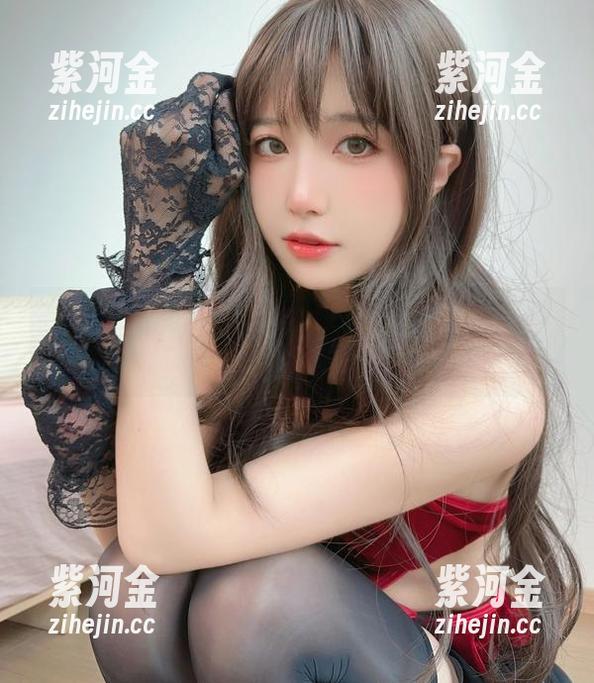 布丁大法的网盘云端：白之恋的私密写真未公开版