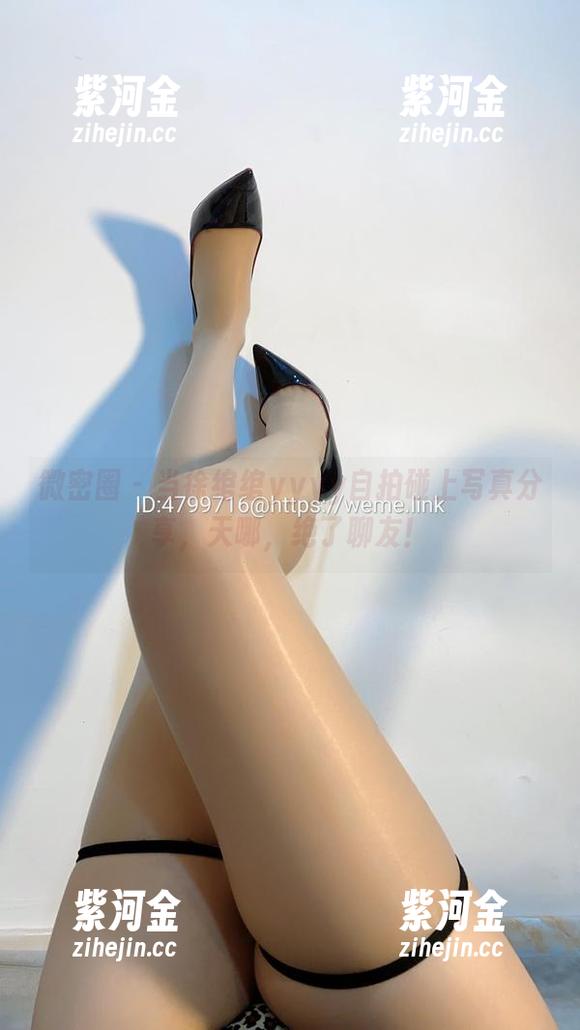 微密圈 - 当徐绾绾yyyy自拍碰上写真分享，天哪，绝了聊友！