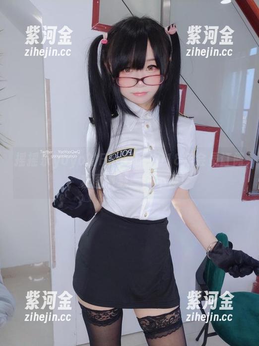 摇摇乐yoyo的Fantia-2018年会员订阅，套图下载一个不停！