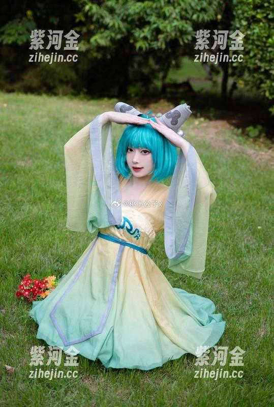 桃墨公子 有趣的居家蕾姆,桃墨公子的写真集好想下载,可别让我失望!