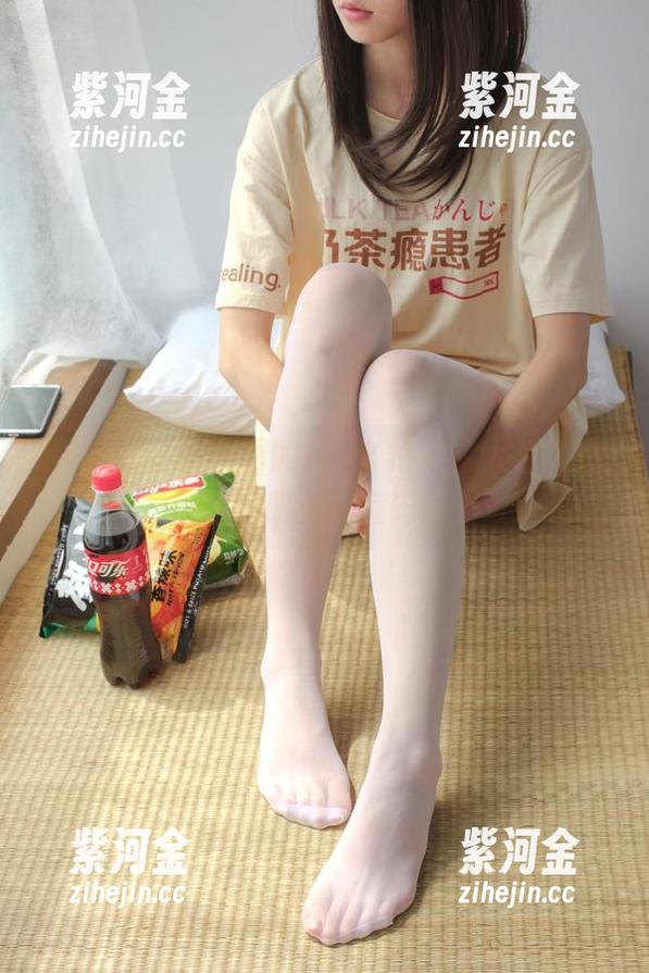 森萝财团-小圆 森萝财团 - 小圆的JKJK格子裙大片,高清图册绝不藏肉!