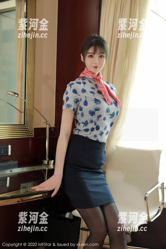 模范学院 - 柳侑绮Sevenbaby的夏日照片，能免费带你感受热浪的亲吻吗？