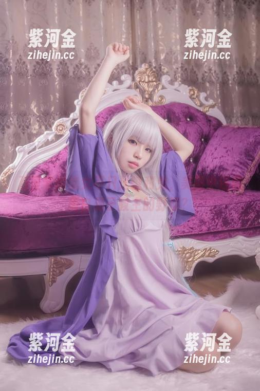 万圣节的魔女不只是糖和鬼，美图中还藏着白易子教主的野趣？