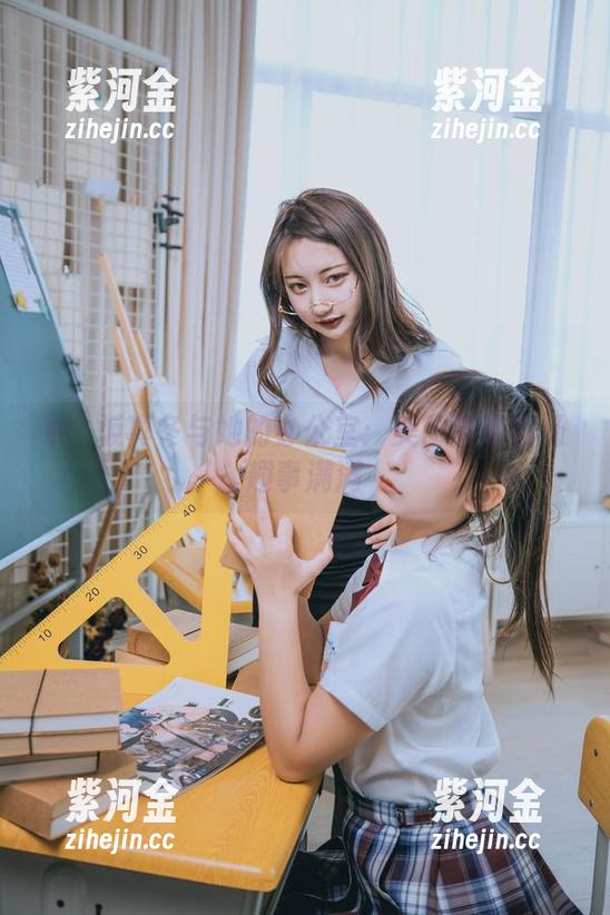 神楽坂真冬与她的办公室：美图展现职场趣事满满
