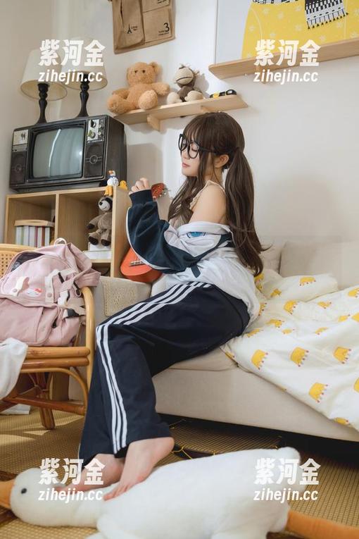 神沢永莉的兔女郎原图，完全跑题了，有好玩的吧？