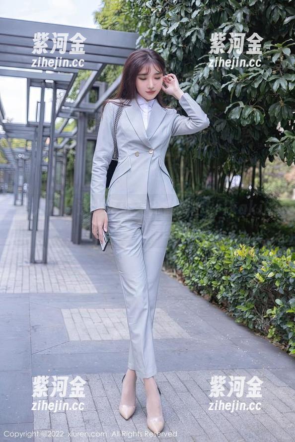 秀人网 - 这也是泳装？直接上Erikaki的写真集和原图吧！