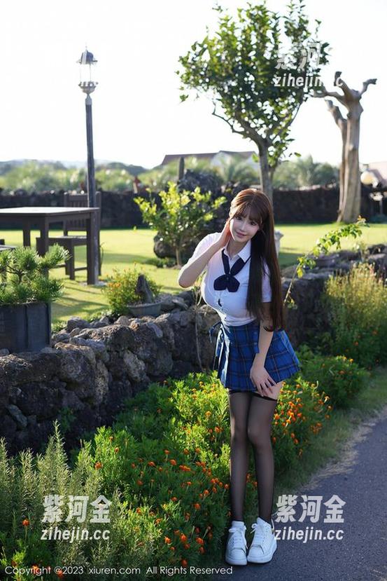 秀人网 - fairy如歌写真：谁说旅拍就不能是走马观花的节奏？
