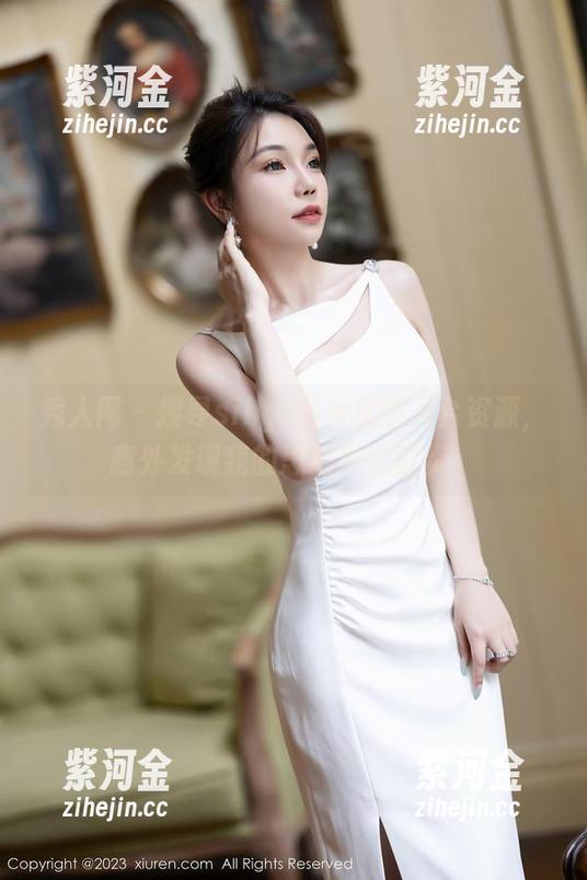 秀人网-sibyl是女巫 秀人网 - 搜寻sibyl是女巫的天台资源,意外发现我的思绪也在散步!