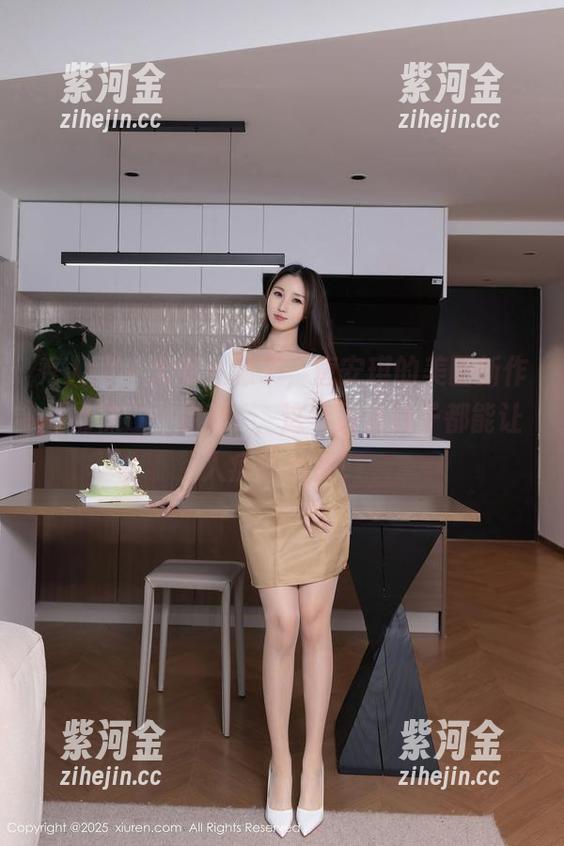 秀人网-唐安琪 秀人网 - 大家注意了,唐安琪的美图新作“棉袜”,甜到齁,这年头连袜子都能让人疯狂点赞!