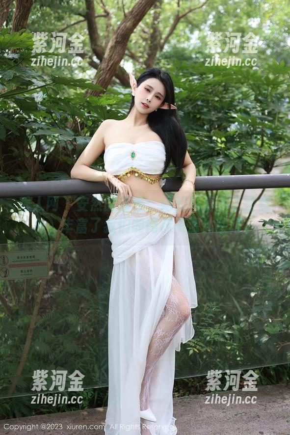 秀人网-安然 秀人网 - 安然的诱惑:她的写真多了些意外,丰富了我们的网袜资源体验呢。