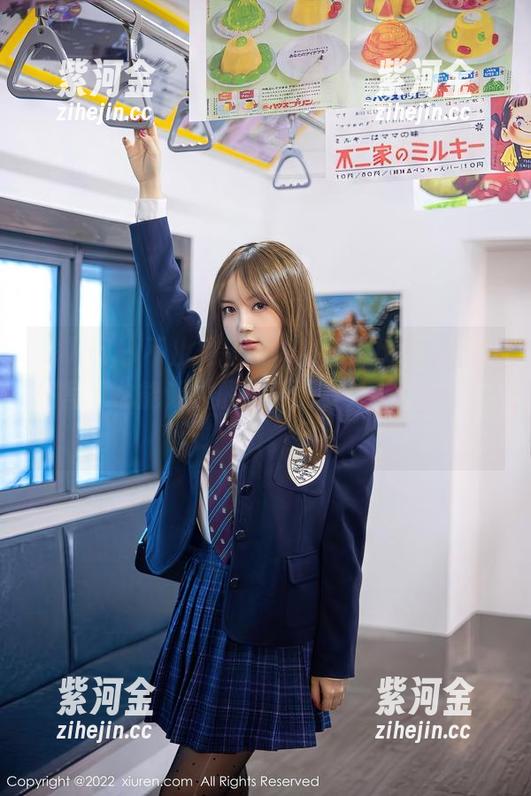 秀人网-柒喜小baby 秀人网 - 不止是制服,柒喜小baby的定制写真总能让人联想到更多,小心别走神哦。