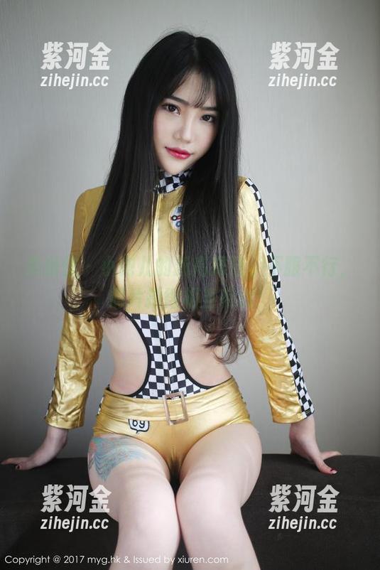 美媛馆-小兜儿 美媛馆 - 小兜儿的新高跟鞋,不服不行,照片拍得相当有戏!