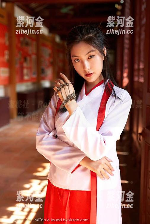 蜜桃社-Rola 蜜桃社 - Rola的少女作品,总让我想到某部不能提名的青春剧,分享点啥呢?