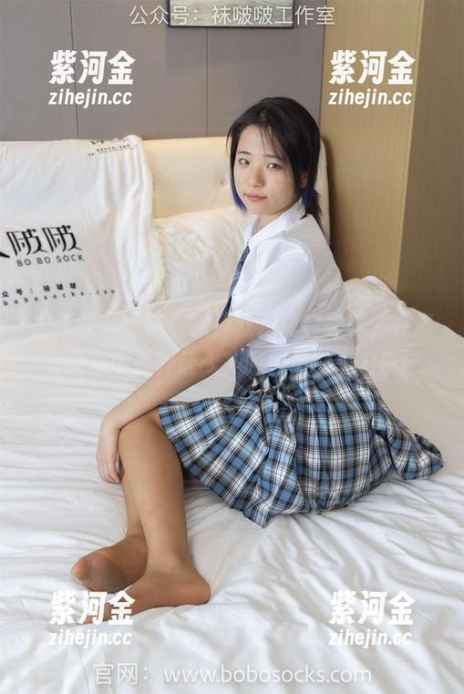 袜啵啵 - 小沫和她那双短筒白棉袜，在高清图集中有种让人扑哧而出的魔力哦！