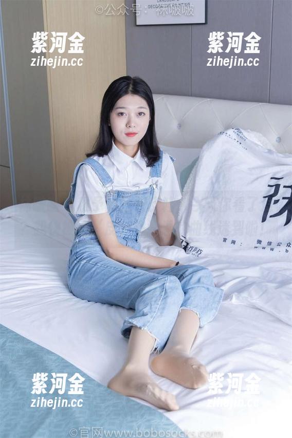 袜啵啵 - 稚予的三双皮鞋，今天你看了没？我快被这‘皮’阵好看的曲线迷到啦！