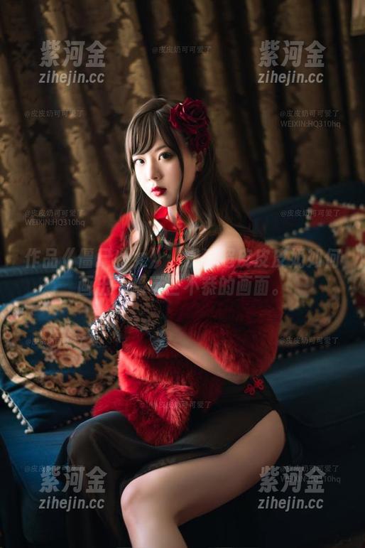 作品《僵尸少女》：观看超皮皮皮奶如何画出一幅玩世不恭的画面。
